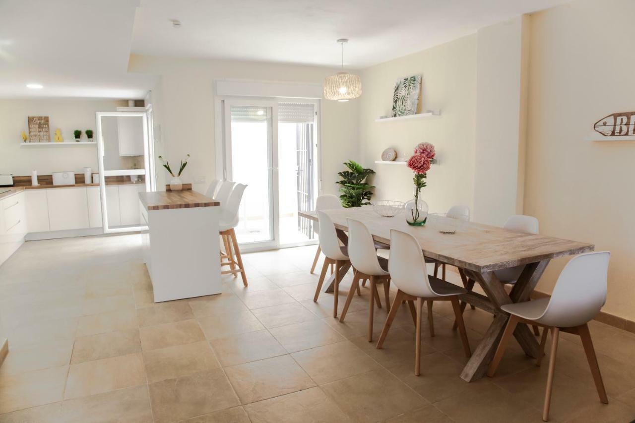 Akutuna - Casa Familiar con Piscina , Garaje&Pista de Padel Zahara de los Atunes Bagian luar foto
